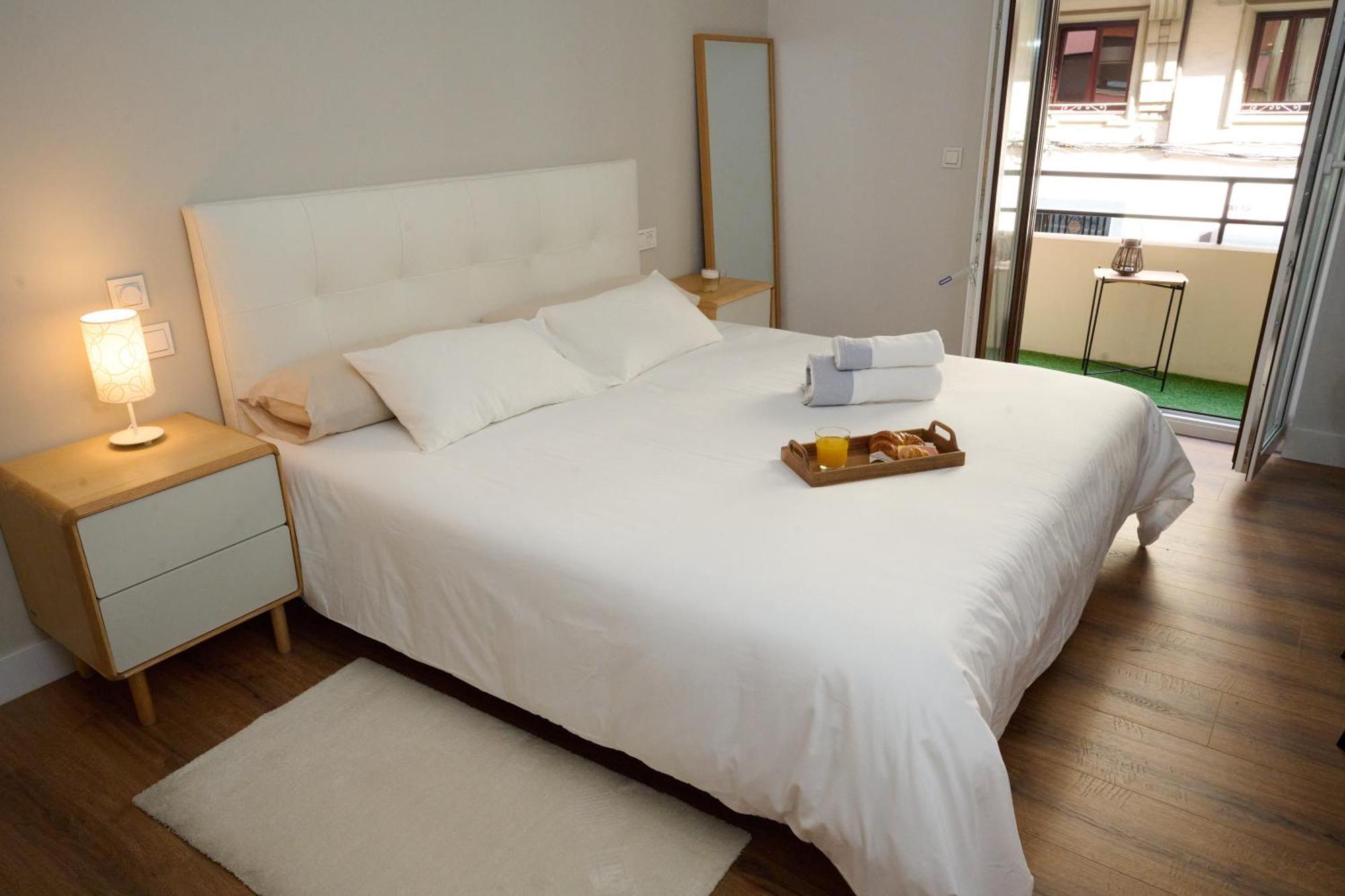 Apartamento Nuevo Lujoso Suites Centro Bilbao Wifi ,Parking Gratis מראה חיצוני תמונה